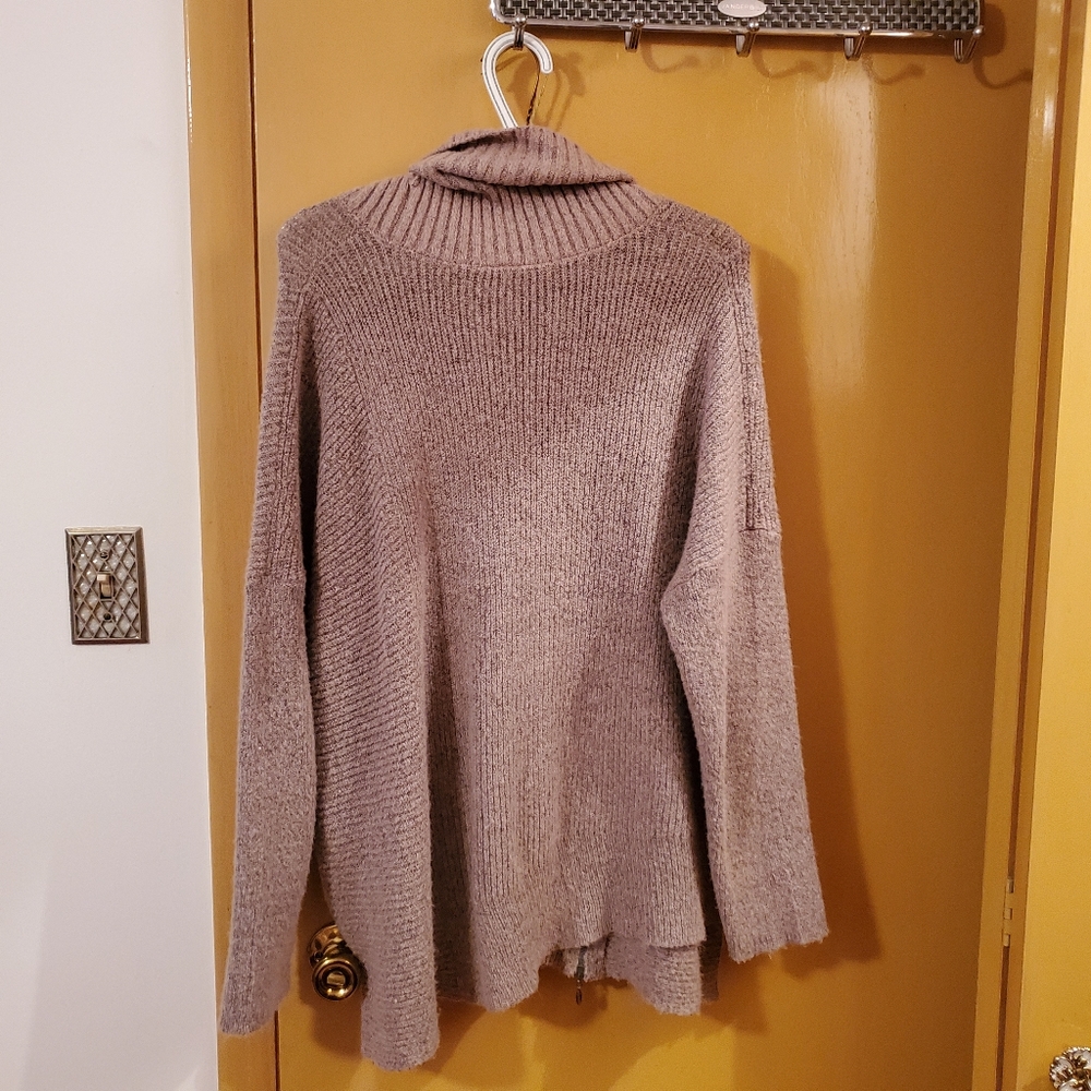 Sweater - Picture 2 of 3